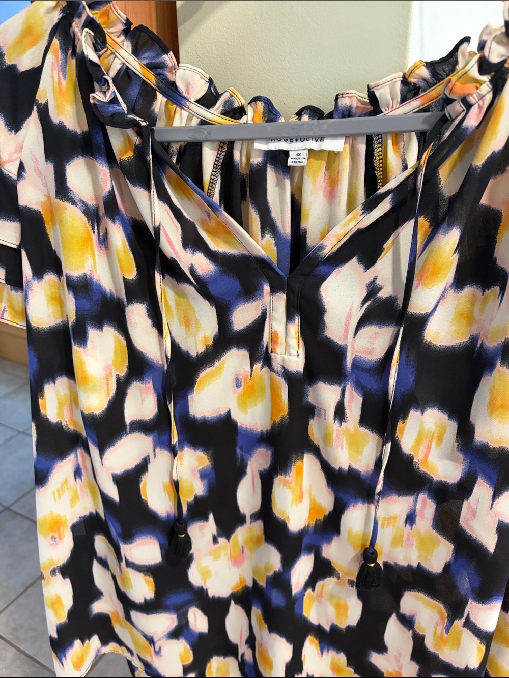 Women’s blouse - Picture 2 of 4